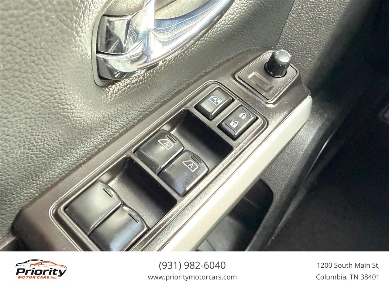 Nissan Titan SV Crew Cab 2WD 2020