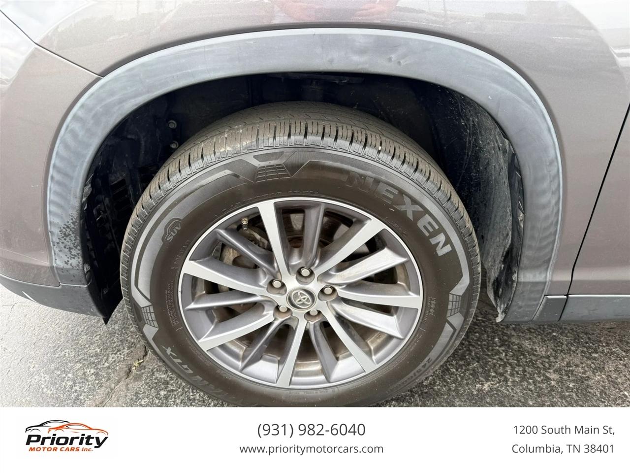 Toyota Highlander XLE FWD V6 2019