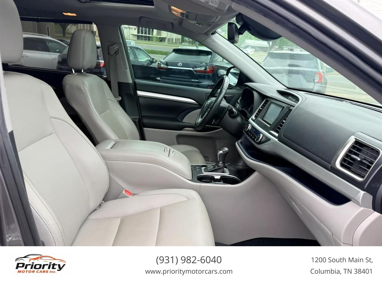 Toyota Highlander XLE FWD V6 2019