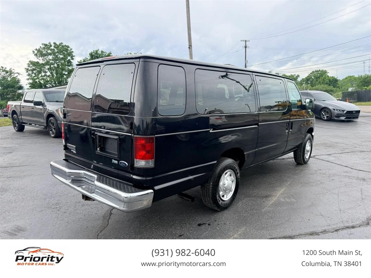 Ford Econoline E-250 Extended 2012