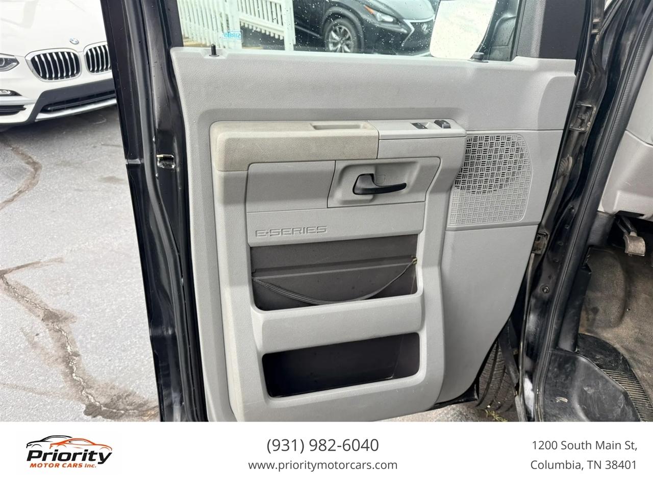 Ford Econoline E-250 Extended 2012