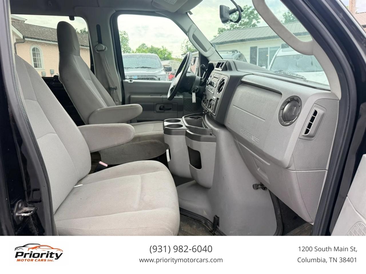 Ford Econoline E-250 Extended 2012