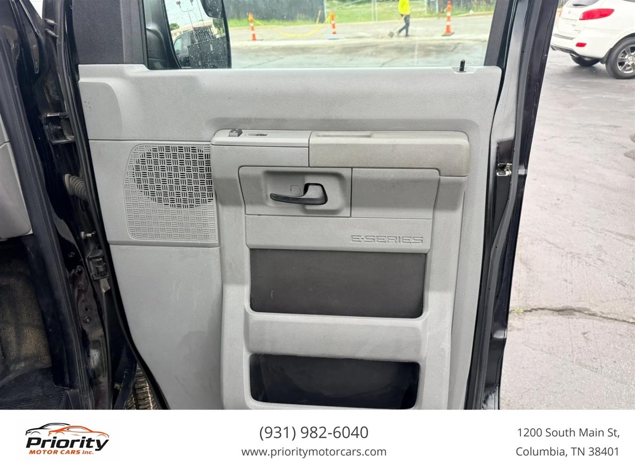 Ford Econoline E-250 Extended 2012