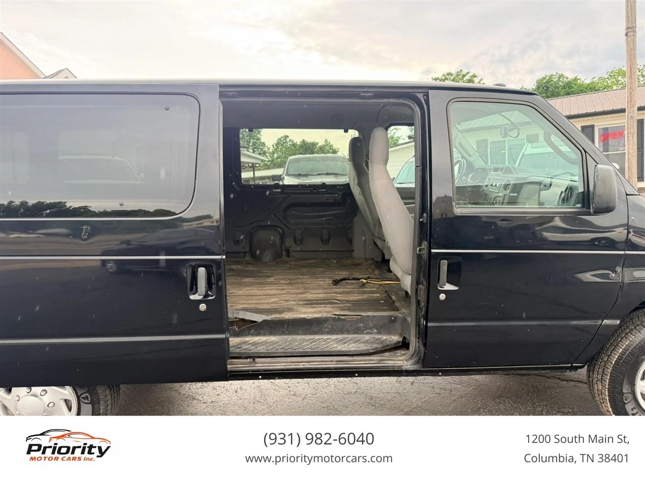 Ford Econoline E-250 Extended 2012