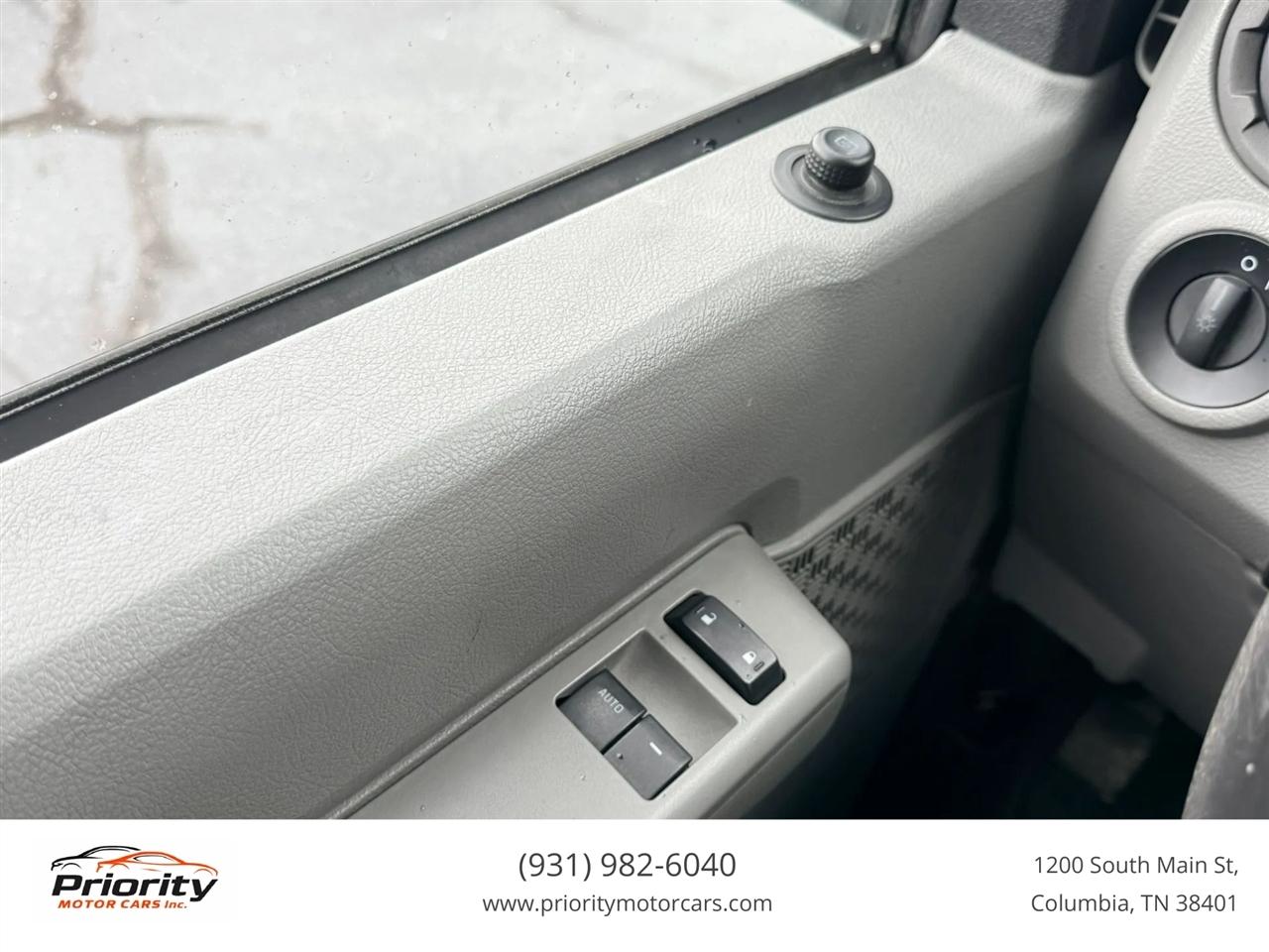 Ford Econoline E-250 Extended 2012