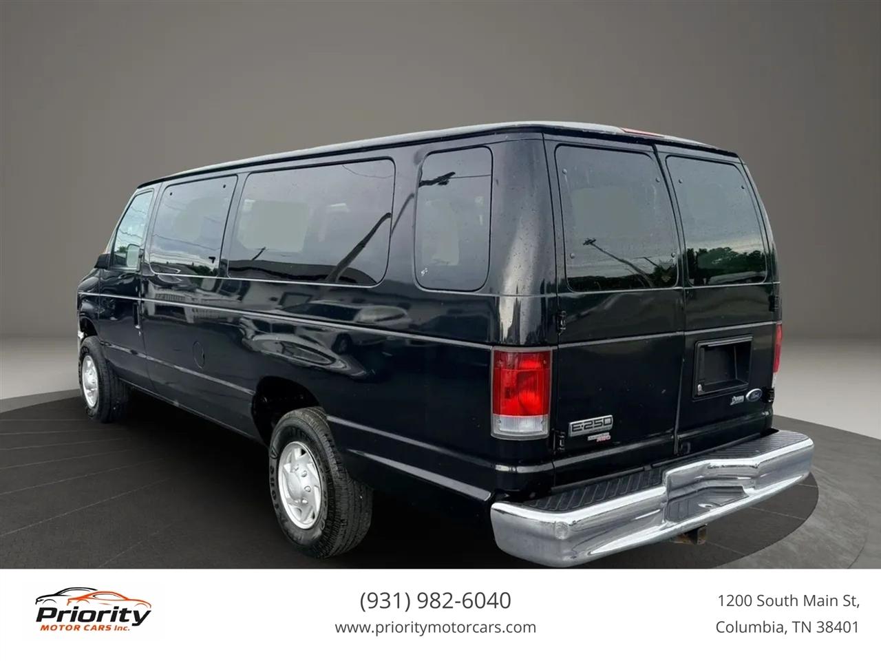 Ford Econoline E-250 Extended 2012