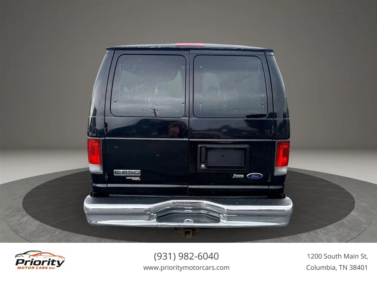 Ford Econoline E-250 Extended 2012