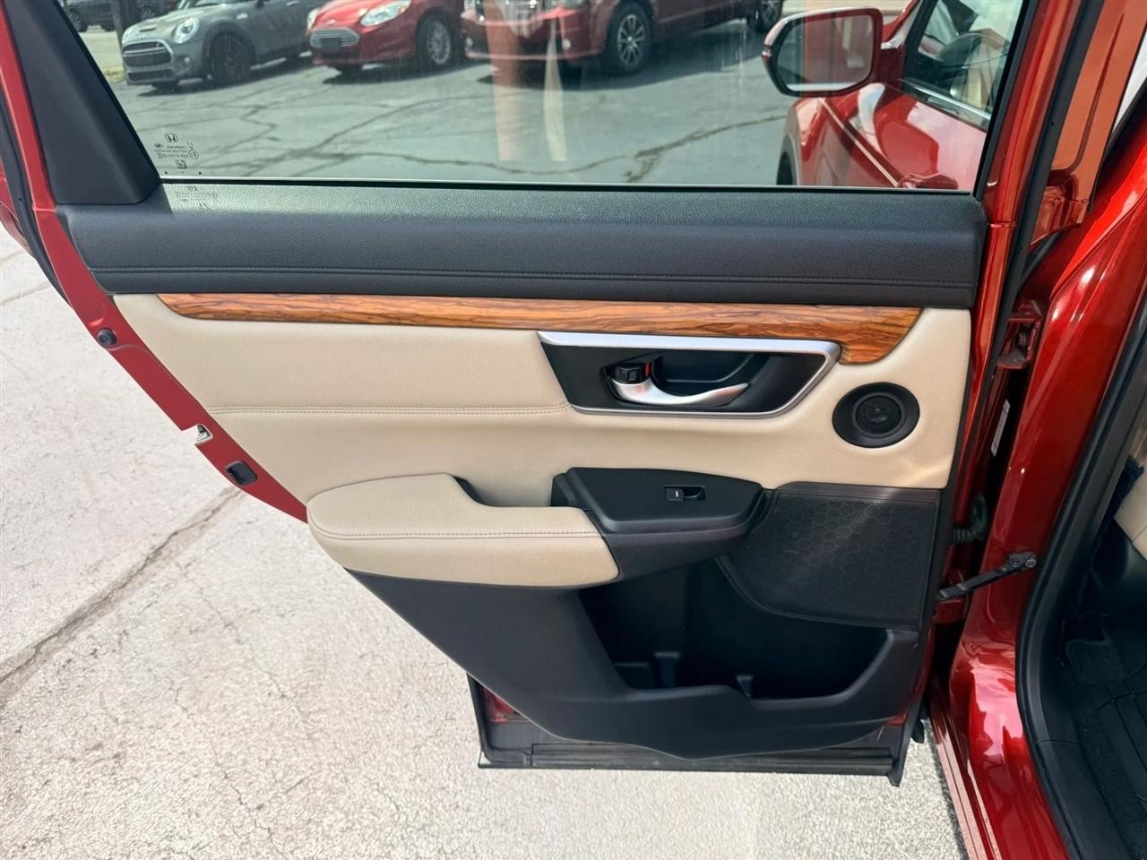 2018 Honda CR-V Touring - Photo 18