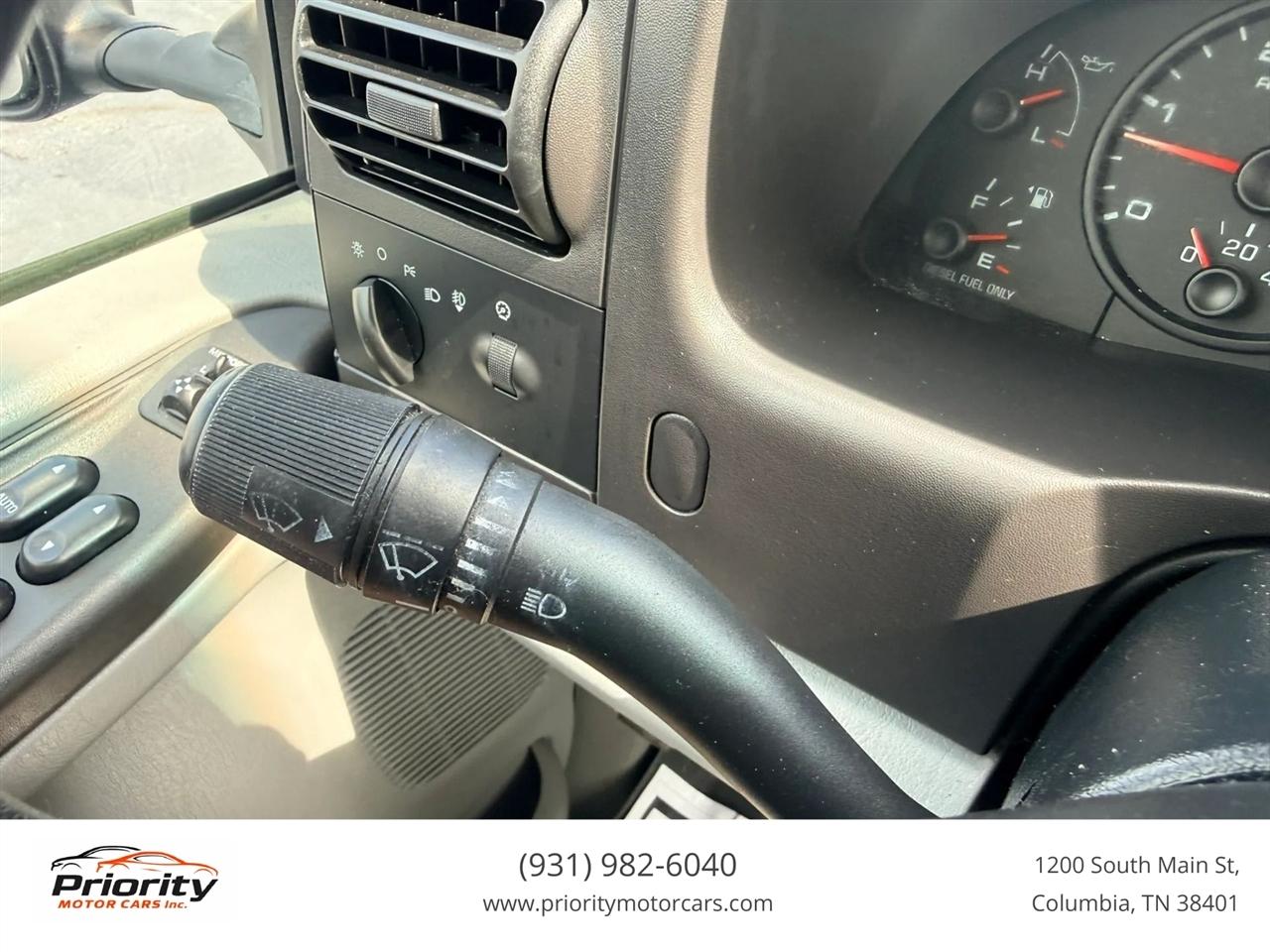 Ford F-350 SD XLT Crew Cab 4WD 2005
