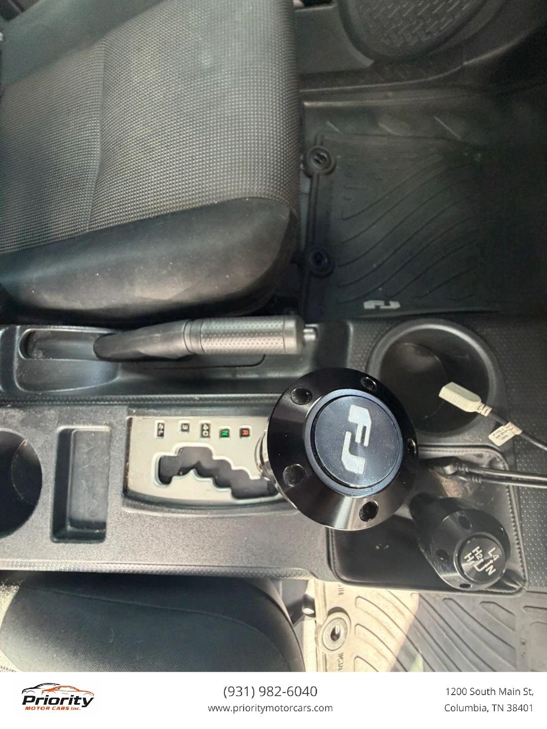 Toyota FJ Cruiser 4WD AT 2010