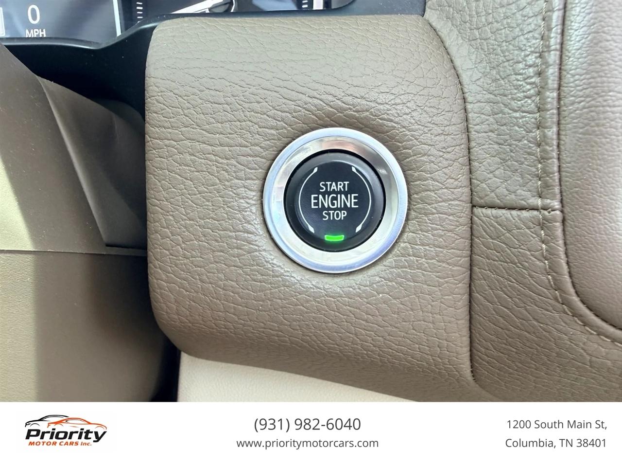 GMC Yukon XL Denali 4WD 2021