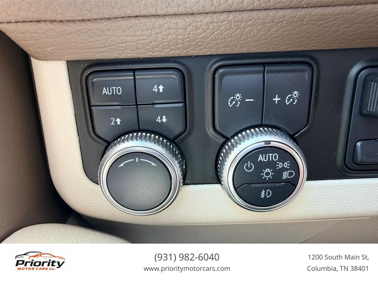 GMC Yukon XL Denali 4WD 2021