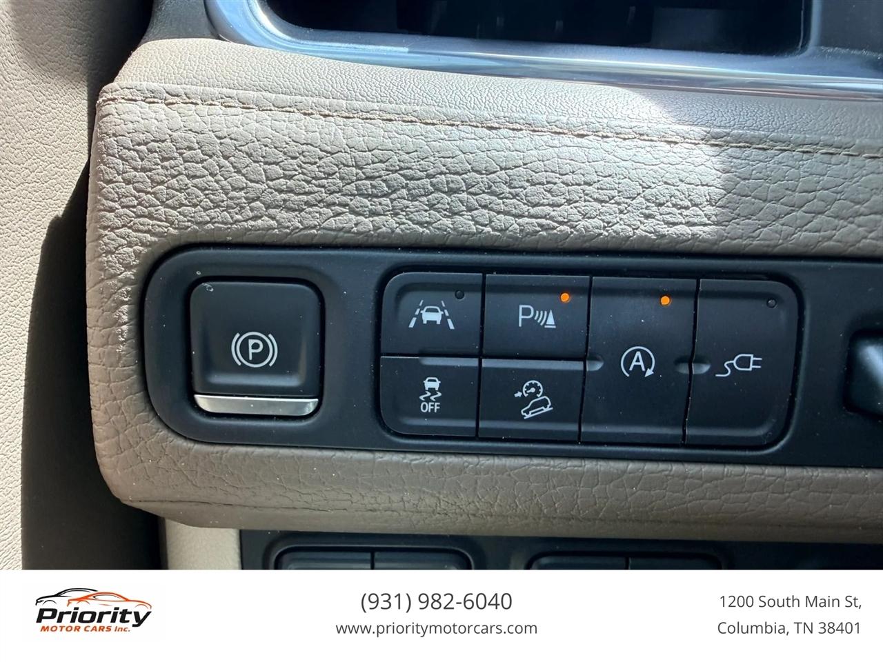 GMC Yukon XL Denali 4WD 2021