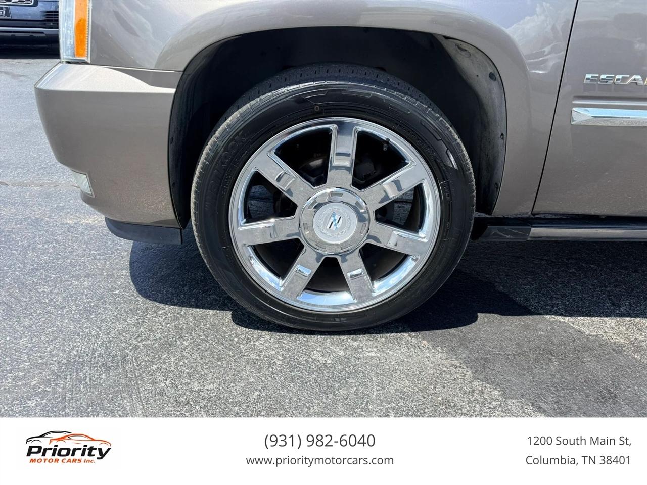 Cadillac Escalade ESV AWD Premium 2011