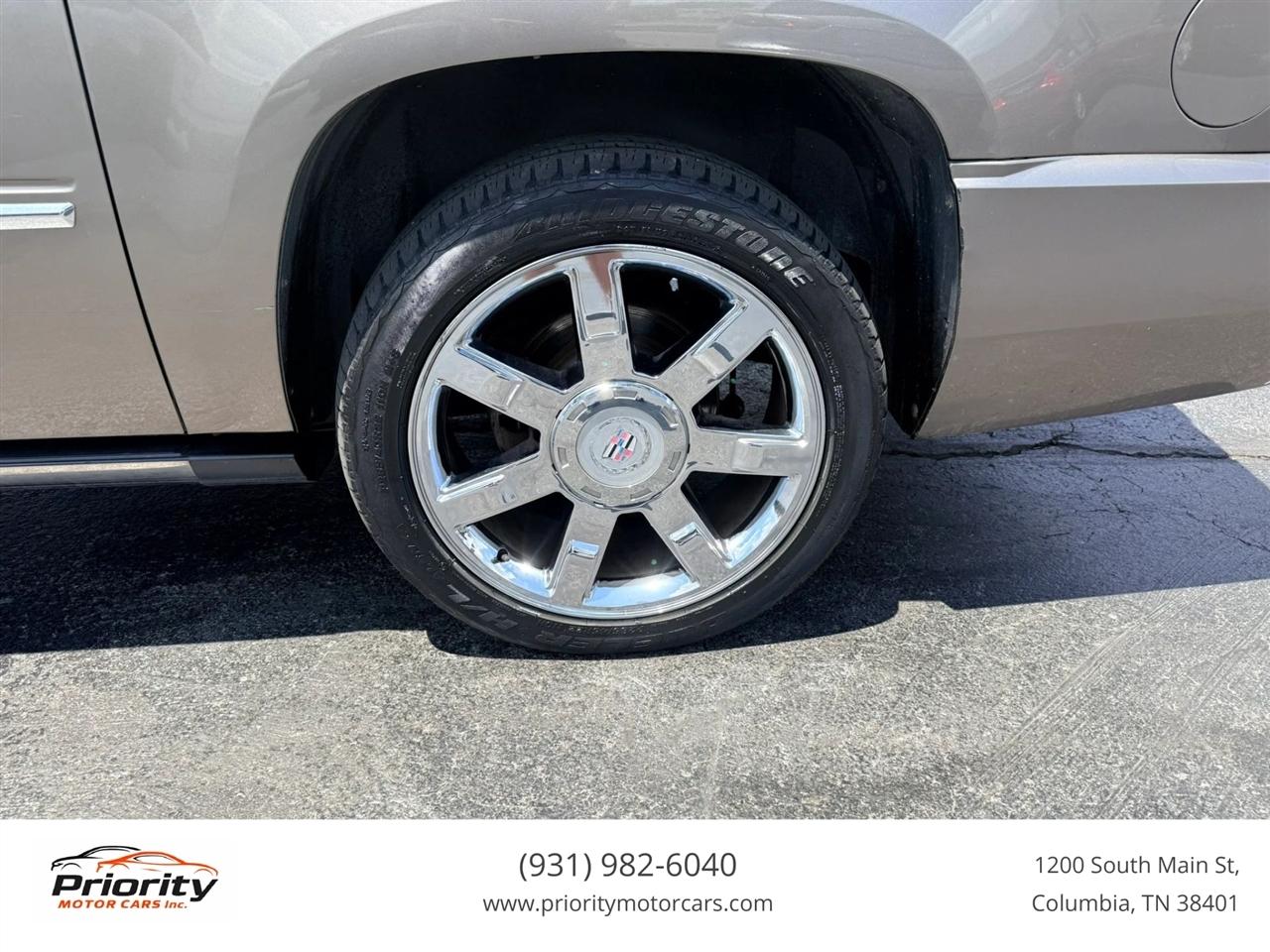 Cadillac Escalade ESV AWD Premium 2011