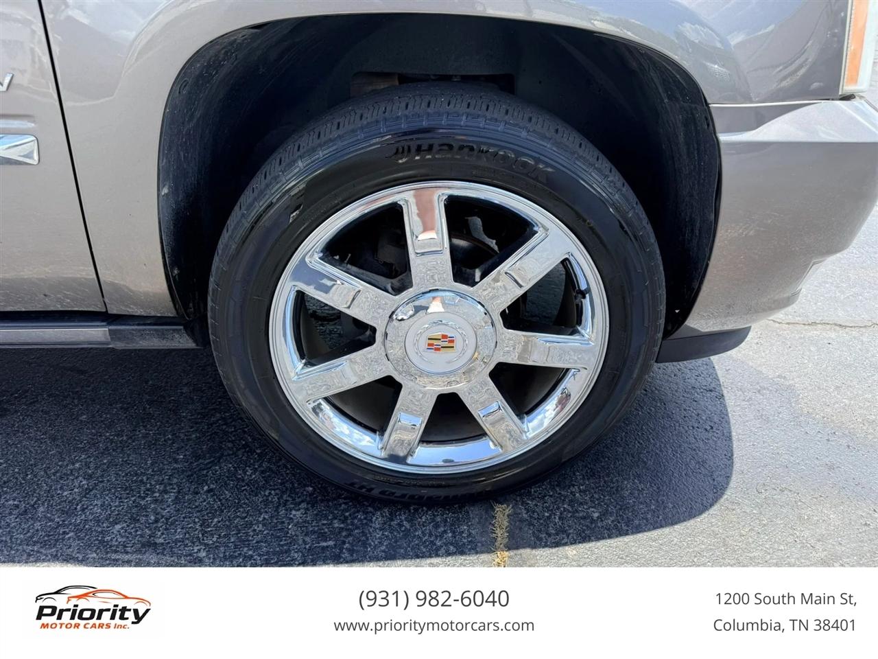 Cadillac Escalade ESV AWD Premium 2011