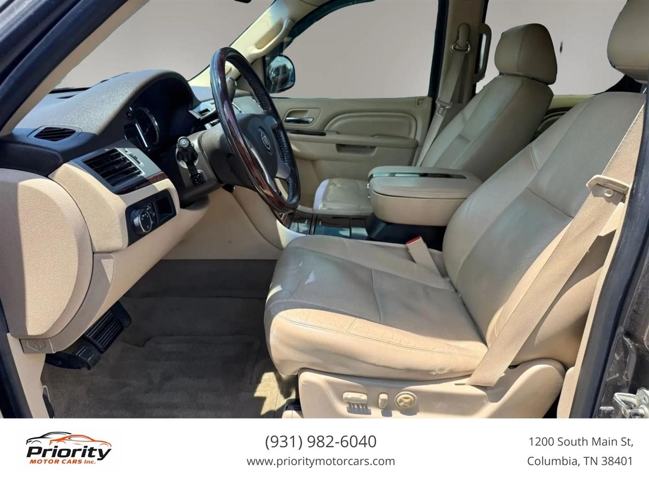 Cadillac Escalade ESV AWD Premium 2011