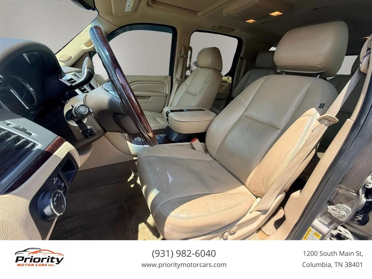 Cadillac Escalade ESV AWD Premium 2011