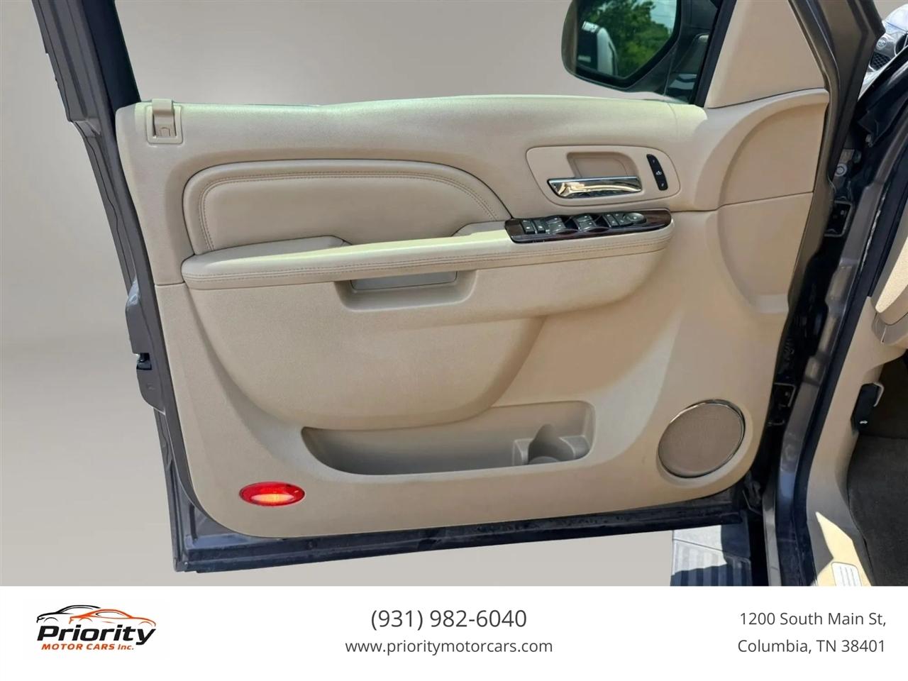 Cadillac Escalade ESV AWD Premium 2011
