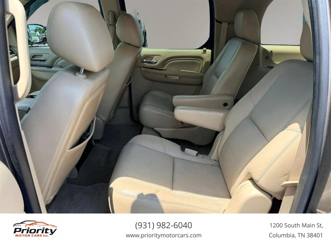 Cadillac Escalade ESV AWD Premium 2011