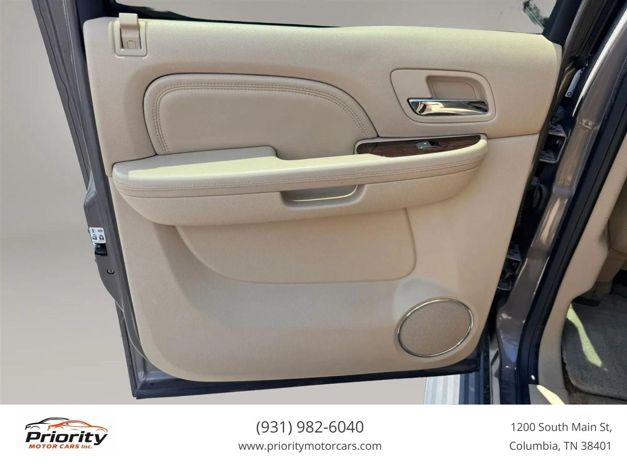 Cadillac Escalade ESV AWD Premium 2011