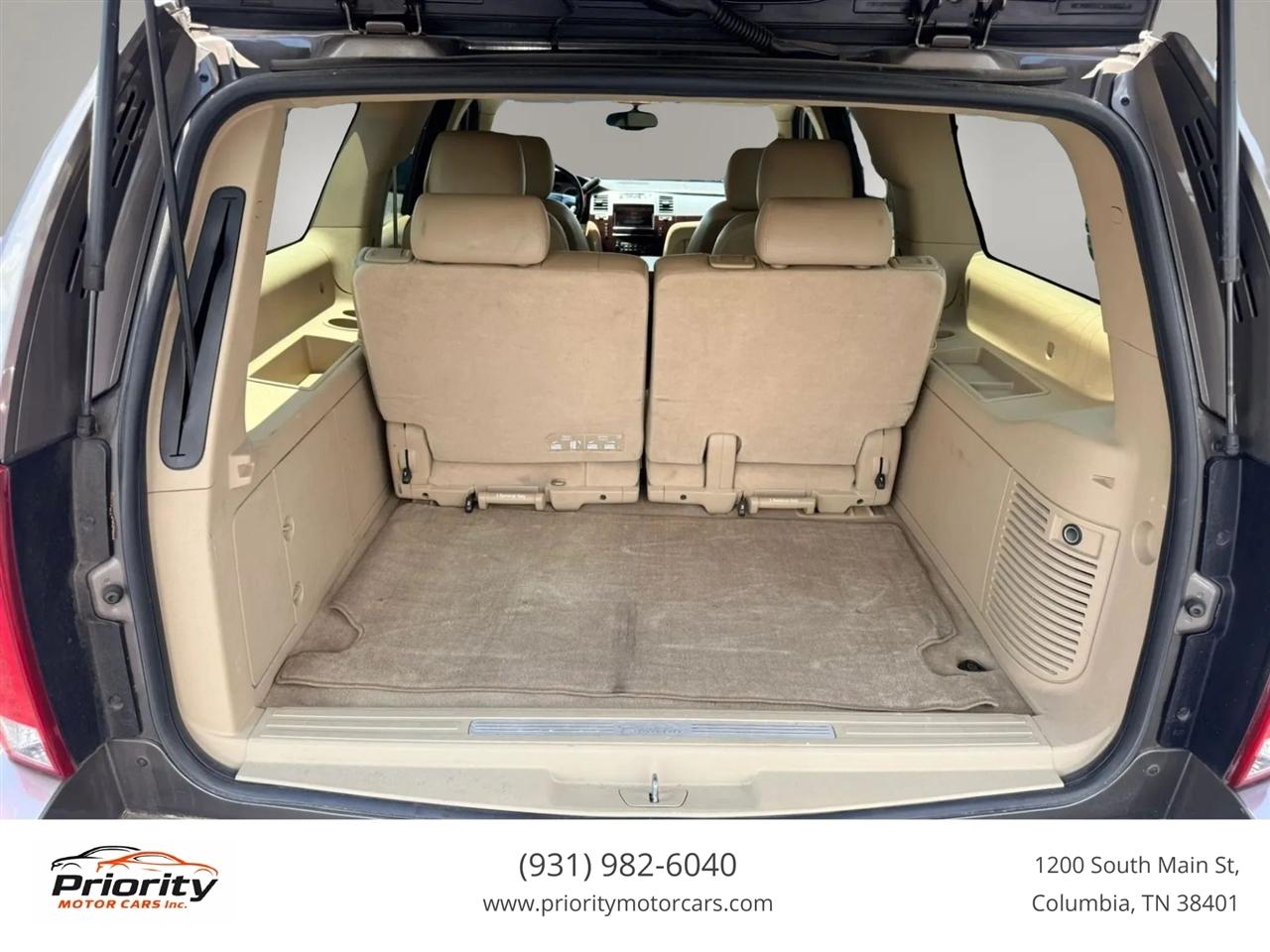 Cadillac Escalade ESV AWD Premium 2011