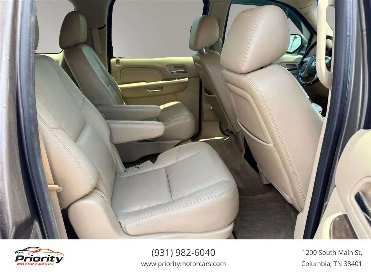 Cadillac Escalade ESV AWD Premium 2011