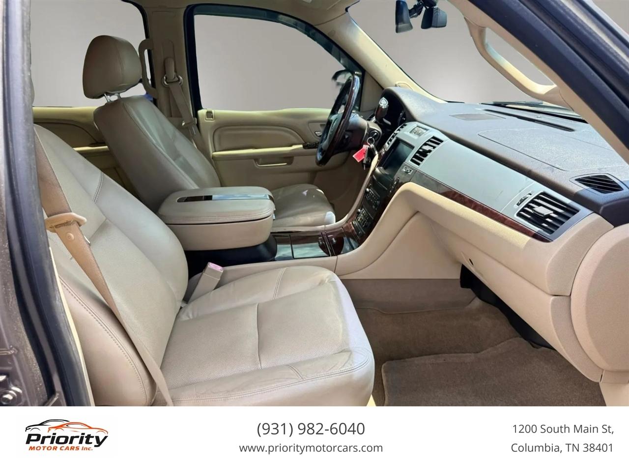 Cadillac Escalade ESV AWD Premium 2011