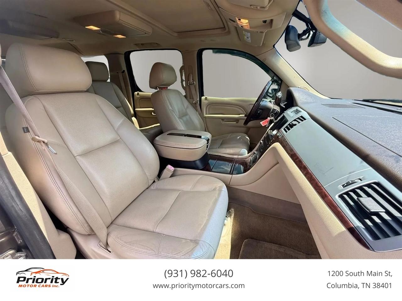 Cadillac Escalade ESV AWD Premium 2011