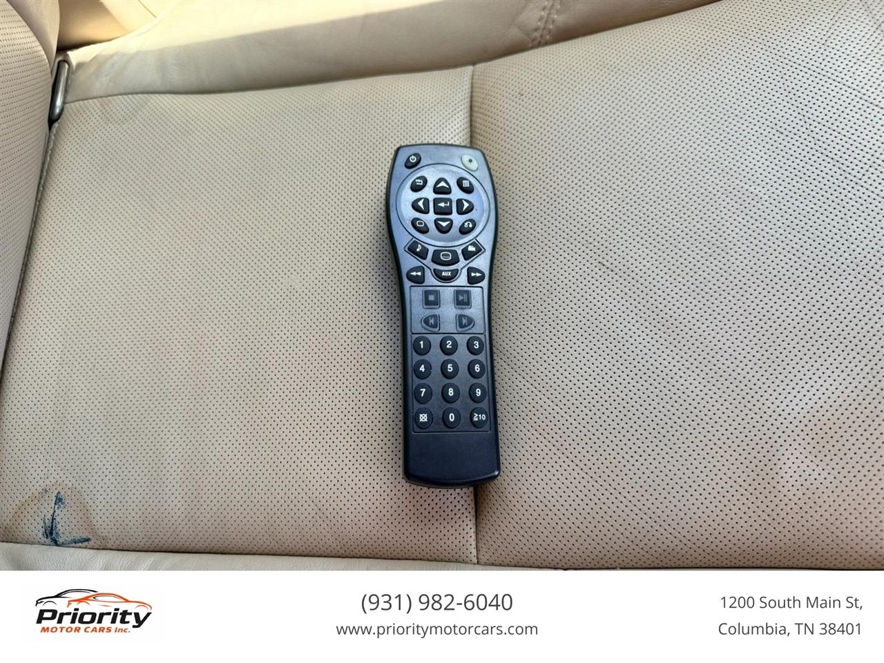 Cadillac Escalade ESV AWD Premium 2011
