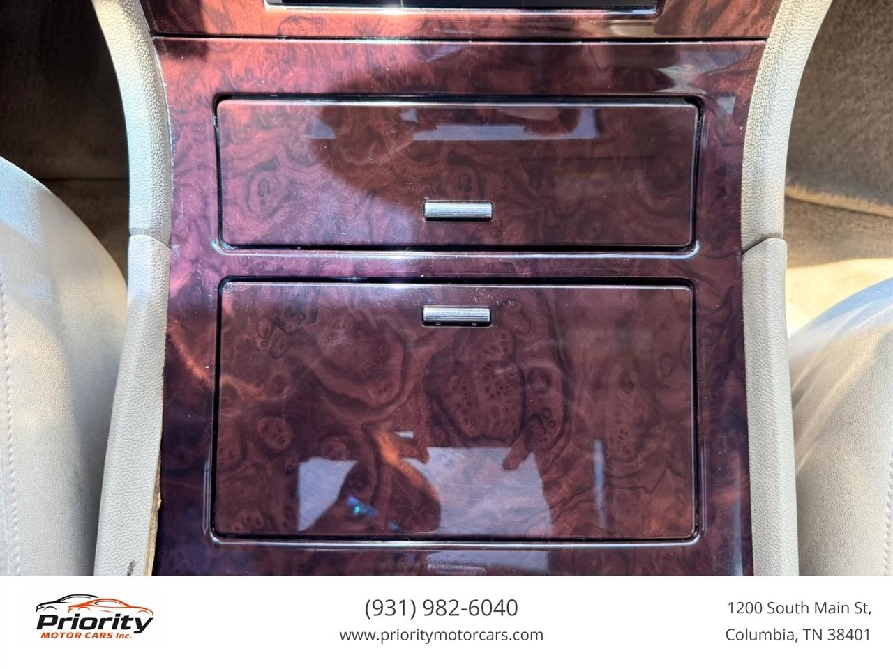 Cadillac Escalade ESV AWD Premium 2011