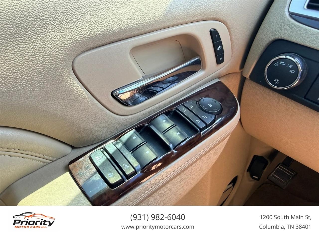 Cadillac Escalade ESV AWD Premium 2011