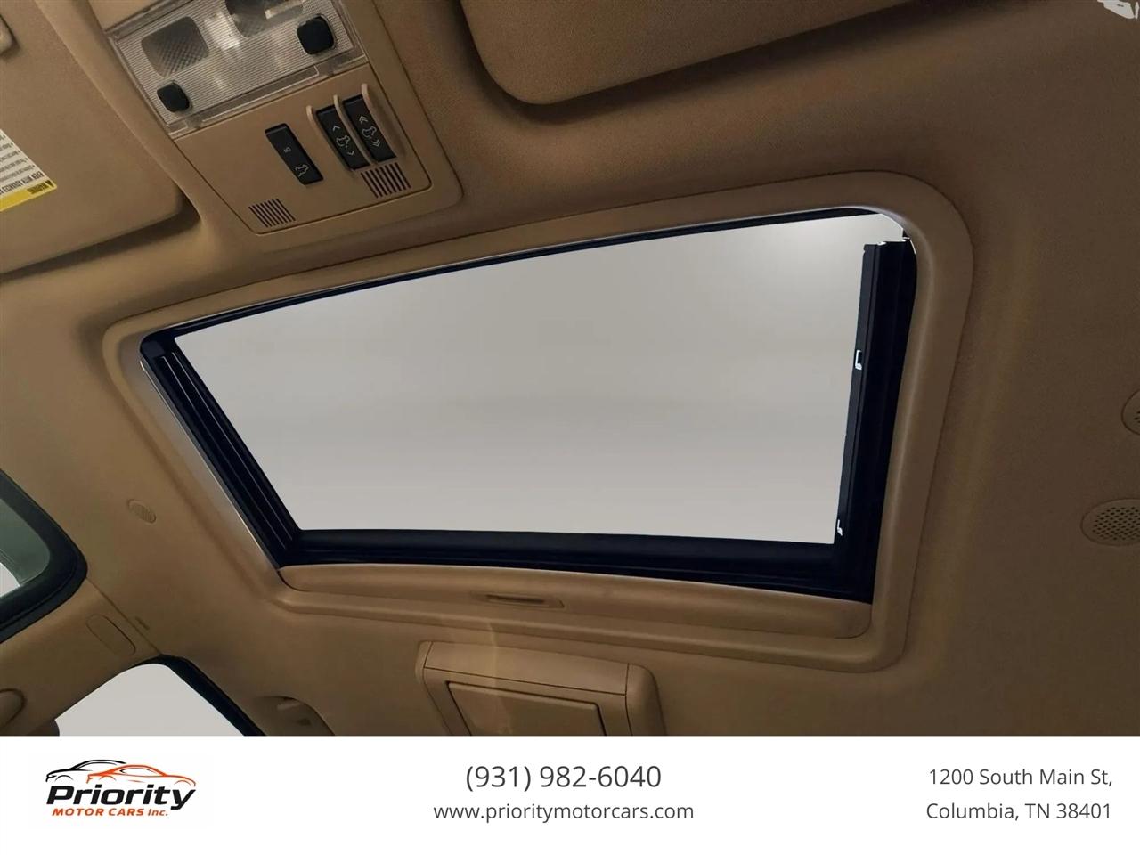 Cadillac Escalade ESV AWD Premium 2011