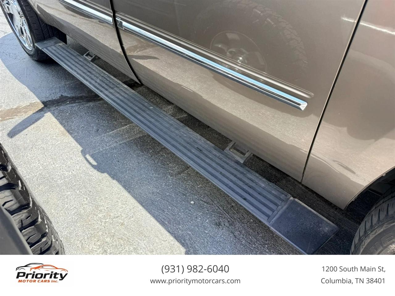 Cadillac Escalade ESV AWD Premium 2011