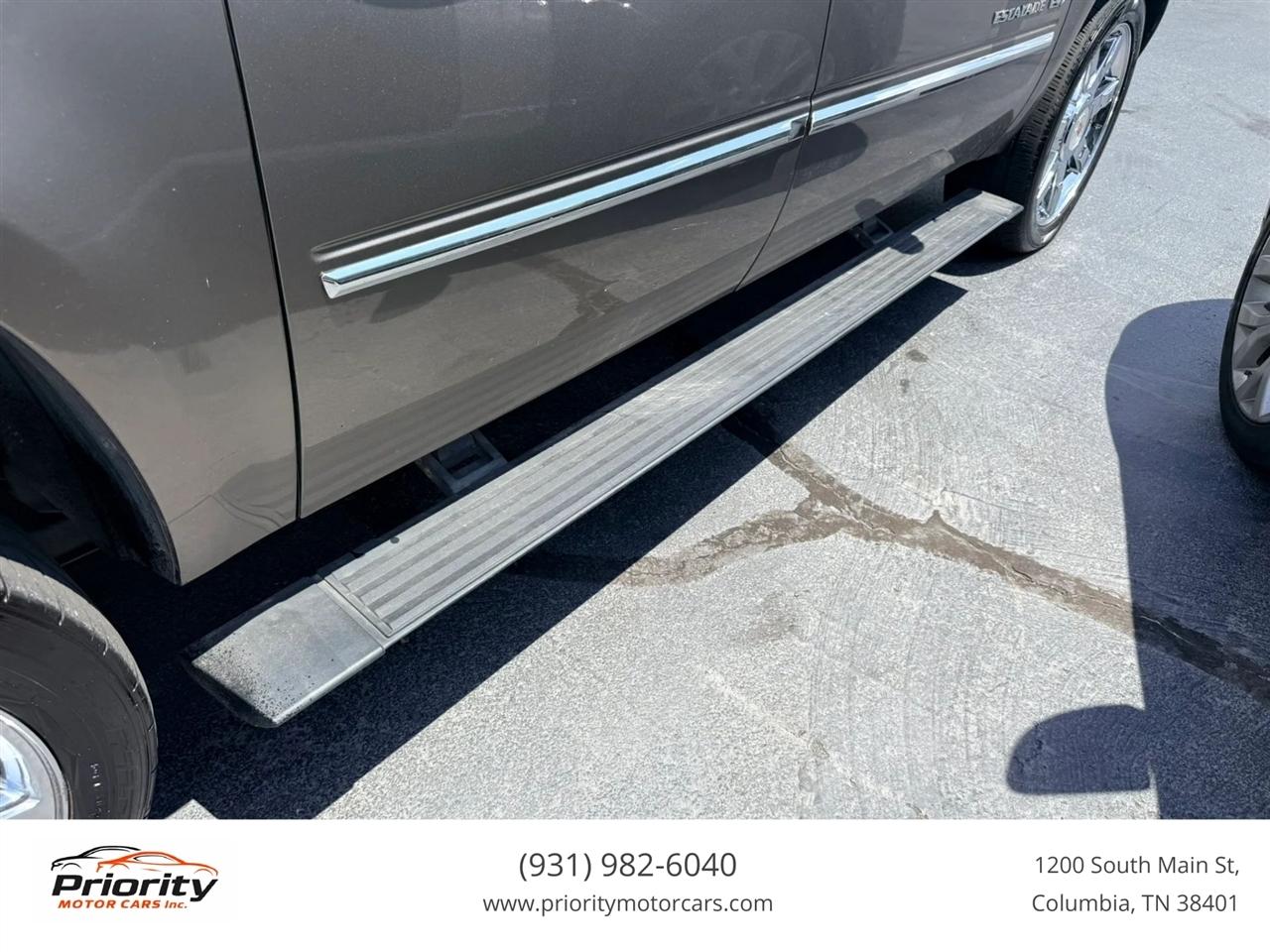 Cadillac Escalade ESV AWD Premium 2011