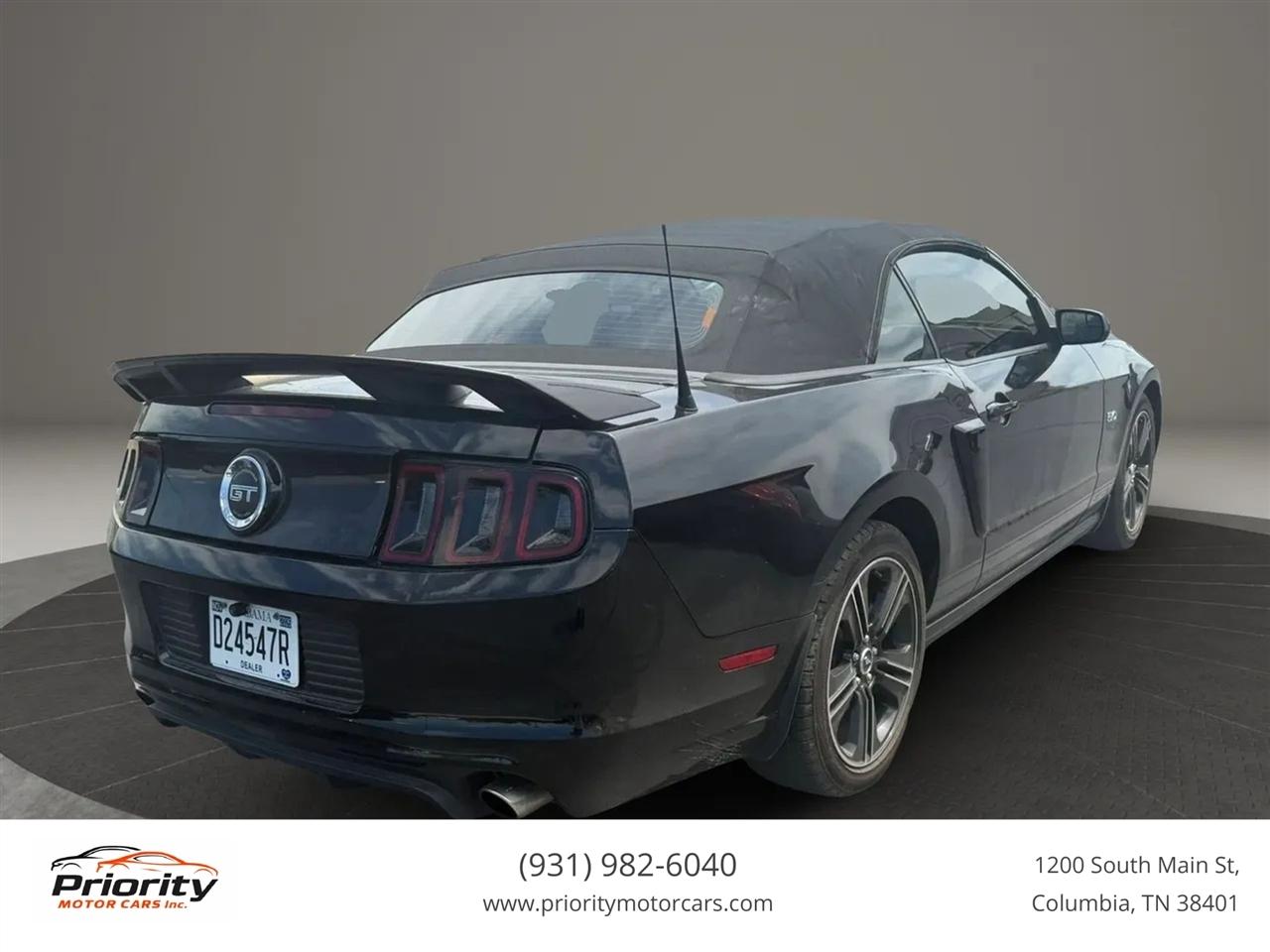 Ford Mustang GT convertible 2014