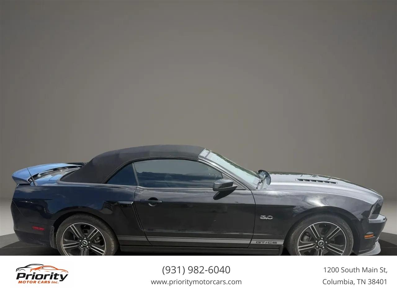 Ford Mustang GT convertible 2014