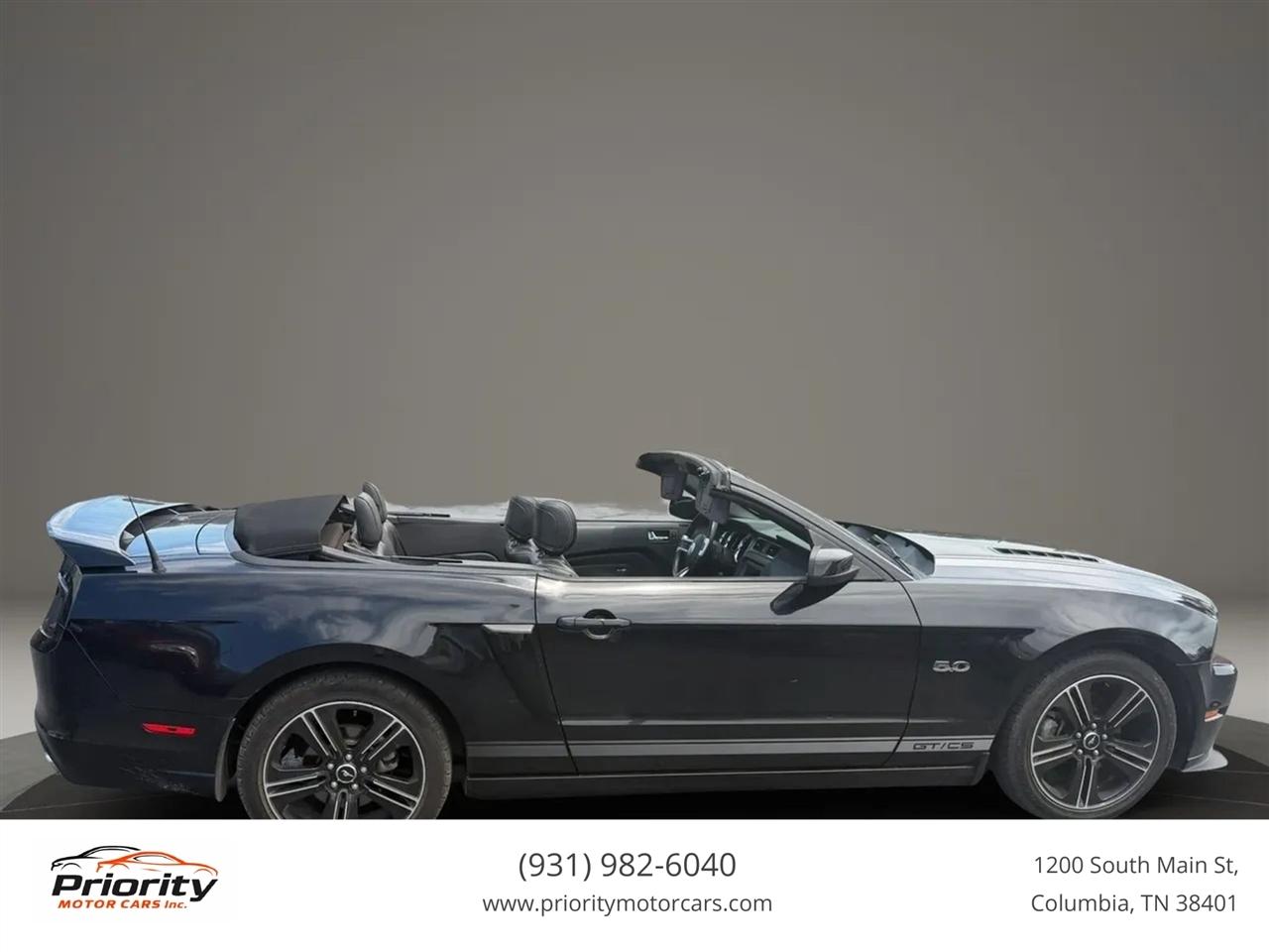 Ford Mustang GT convertible 2014