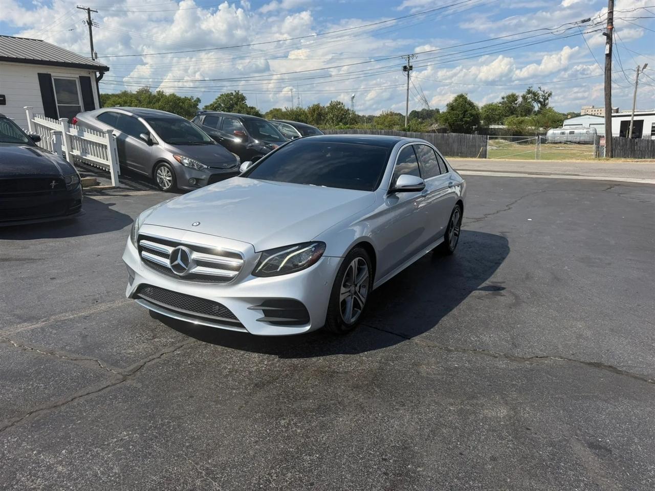 Mercedes-Benz E-Class E300 Luxury 4MATIC Sedan 2017