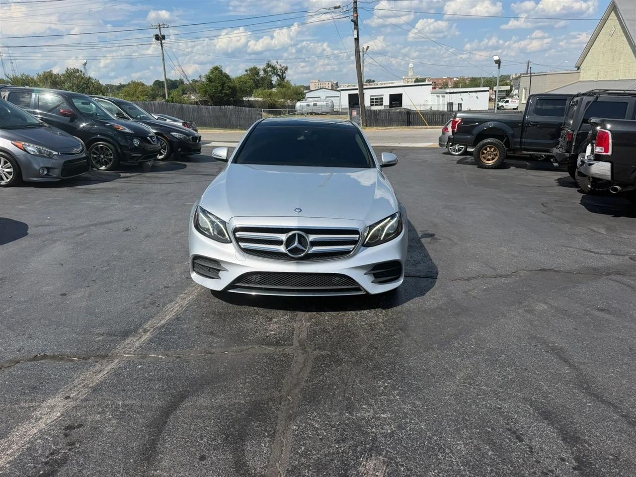 Mercedes-Benz E-Class E300 Luxury 4MATIC Sedan 2017