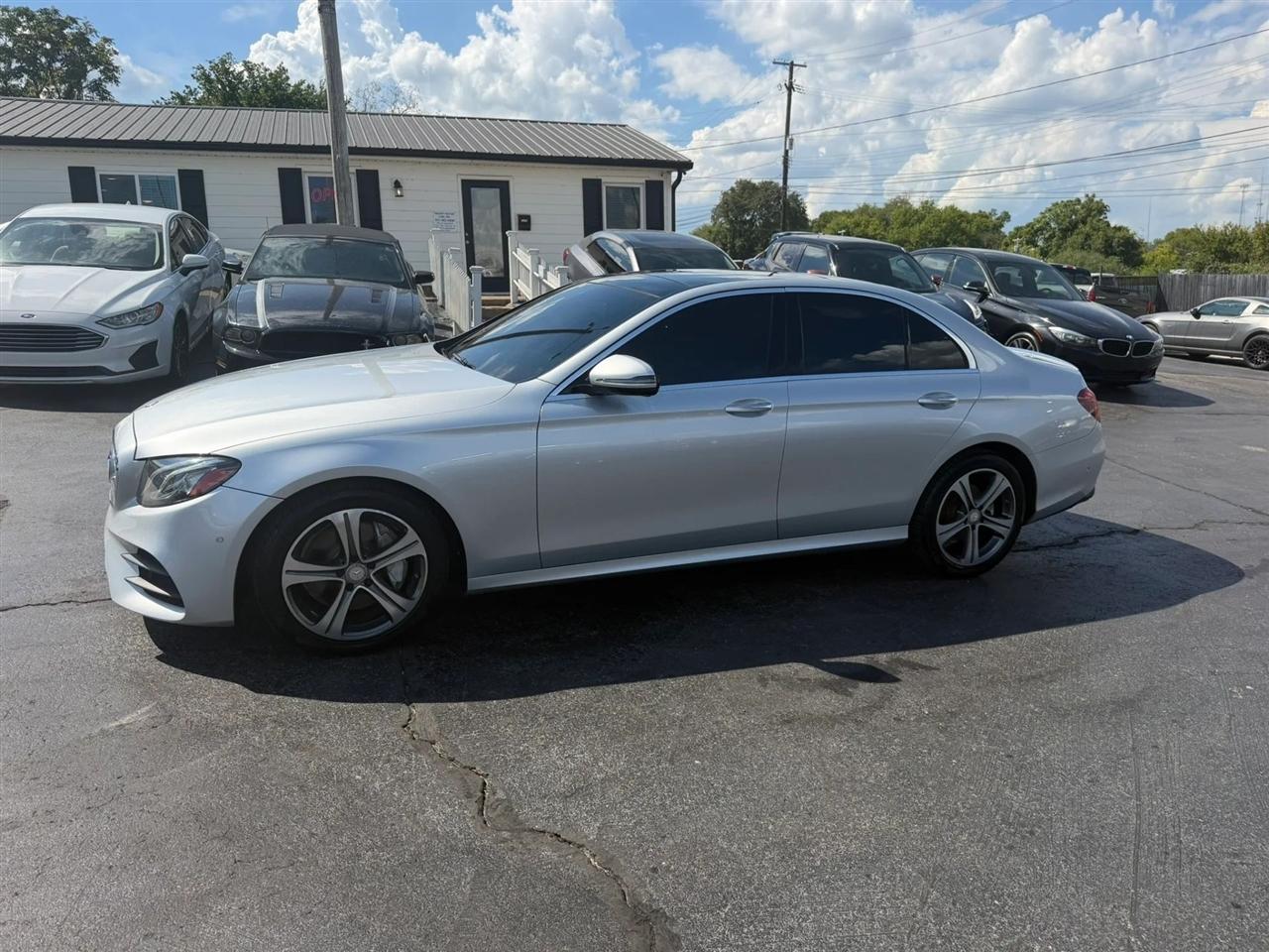 Mercedes-Benz E-Class E300 Luxury 4MATIC Sedan 2017
