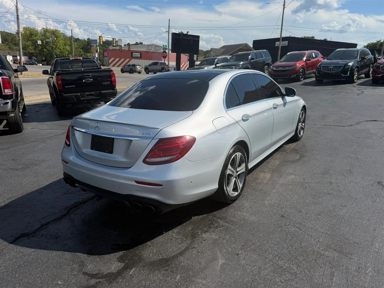 Mercedes-Benz E-Class E300 Luxury 4MATIC Sedan 2017