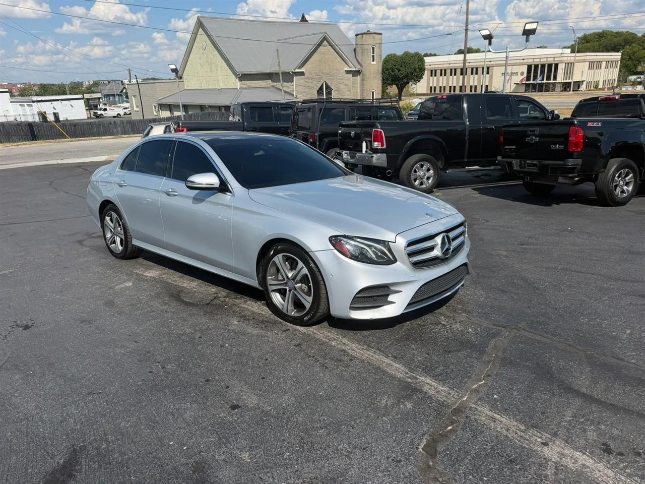 Mercedes-Benz E-Class E300 Luxury 4MATIC Sedan 2017