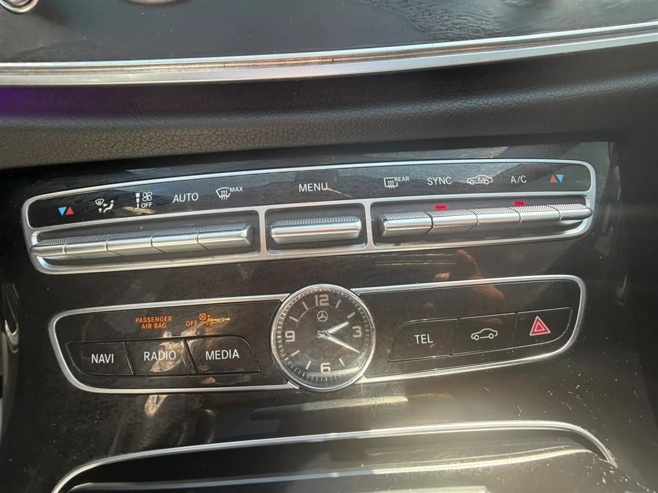 Mercedes-Benz E-Class E300 Luxury 4MATIC Sedan 2017