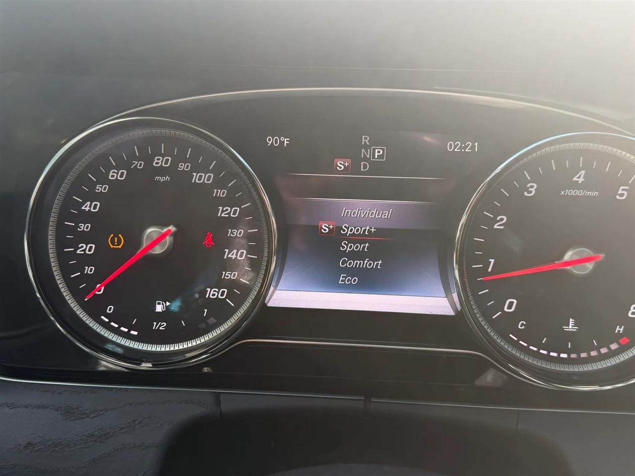 Mercedes-Benz E-Class E300 Luxury 4MATIC Sedan 2017