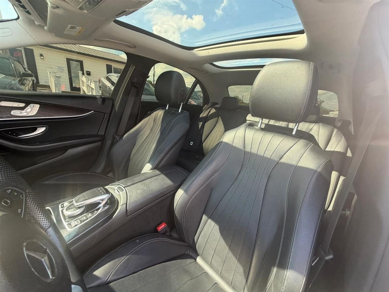 Mercedes-Benz E-Class E300 Luxury 4MATIC Sedan 2017