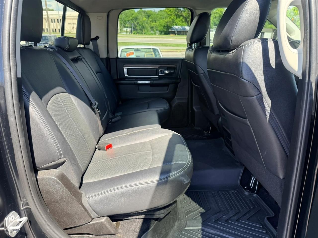 RAM 1500 Classic Crew Cab 2WD 2019