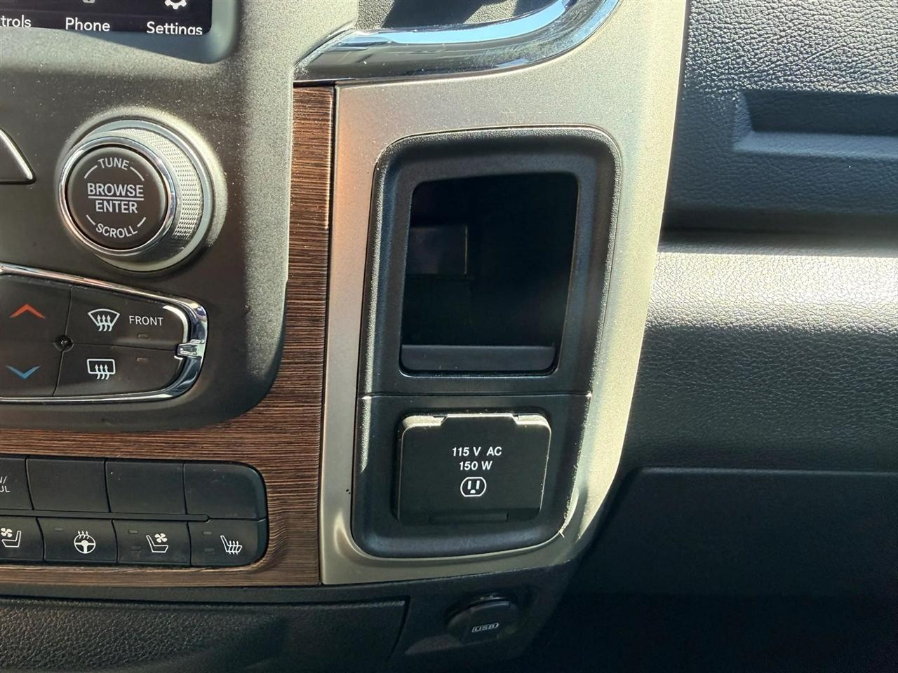 RAM 1500 Classic Crew Cab 2WD 2019