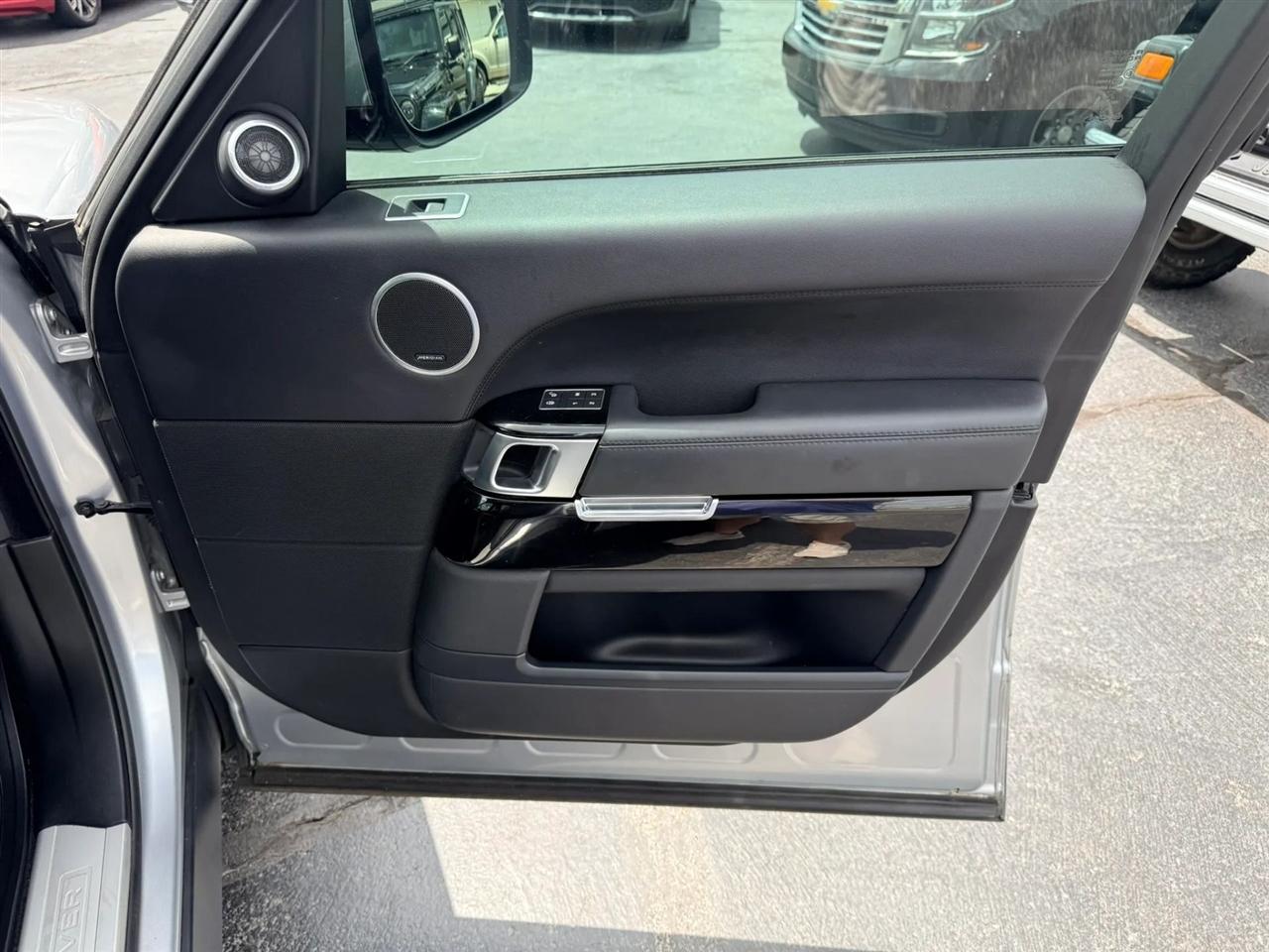 2017 Land Rover Range Rover HSE - Photo 31