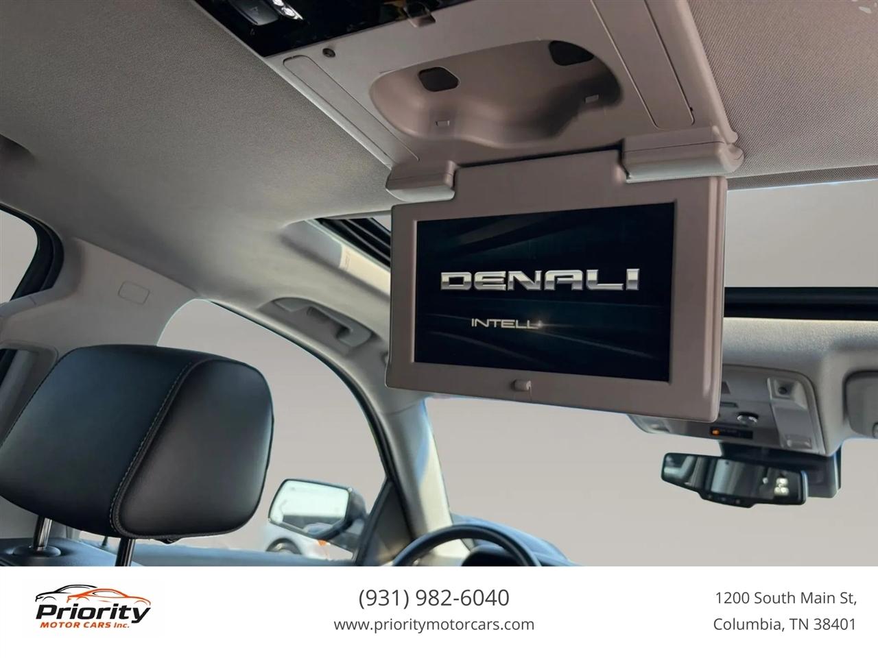 GMC Yukon Denali 4WD 2017